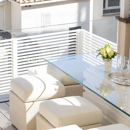 Amazing Piazza Venezia With Jacuzzi And Terrace アパート