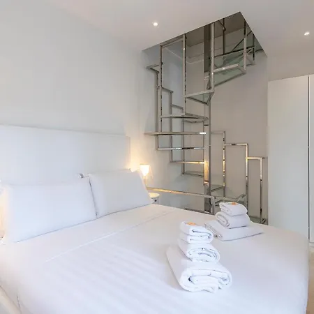 Amazing Piazza Venezia With Jacuzzi And Terrace アパート ローマ