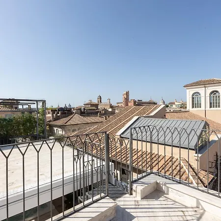 Amazing Piazza Venezia With Jacuzzi And Terrace アパート